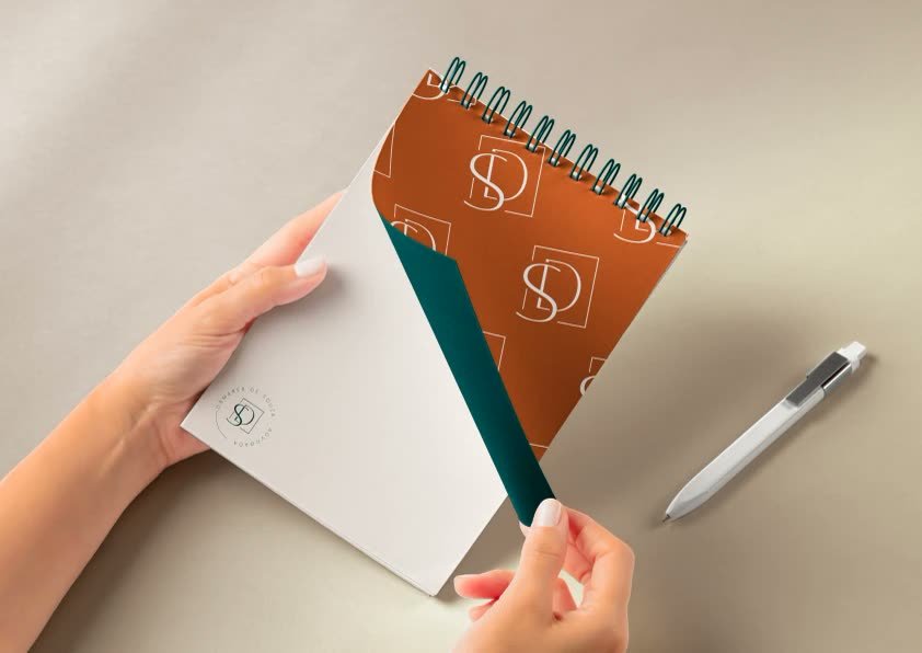 Marca em caderno